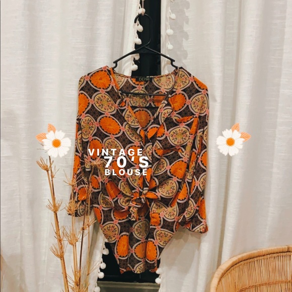 Vintage Tops - • 70’s VTG • Paisley Print Blouse •